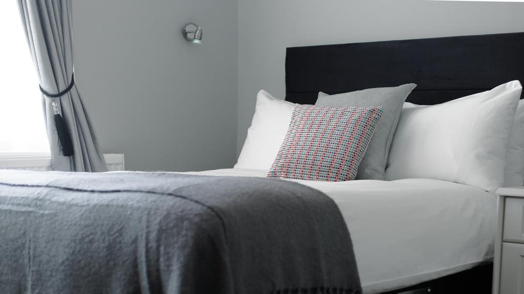 Elizabeth House Hotel Bracknell Ngoại thất bức ảnh