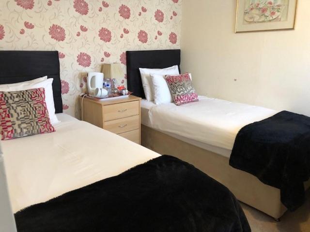 Elizabeth House Hotel Bracknell Ngoại thất bức ảnh