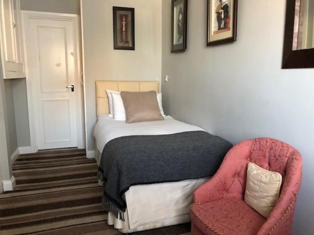 Elizabeth House Hotel Bracknell Ngoại thất bức ảnh